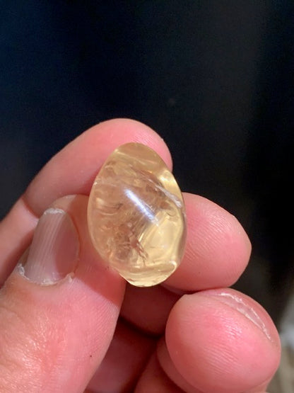 Citrine naturelle - Pierre roulée - 22 x 20 x 15 mm - 8,9 gr.