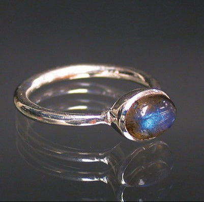 Bague en Argent 925 labradorite, disponible de la taille (Fr) 53 à 56. Modèle simple et élégant ! parfait !