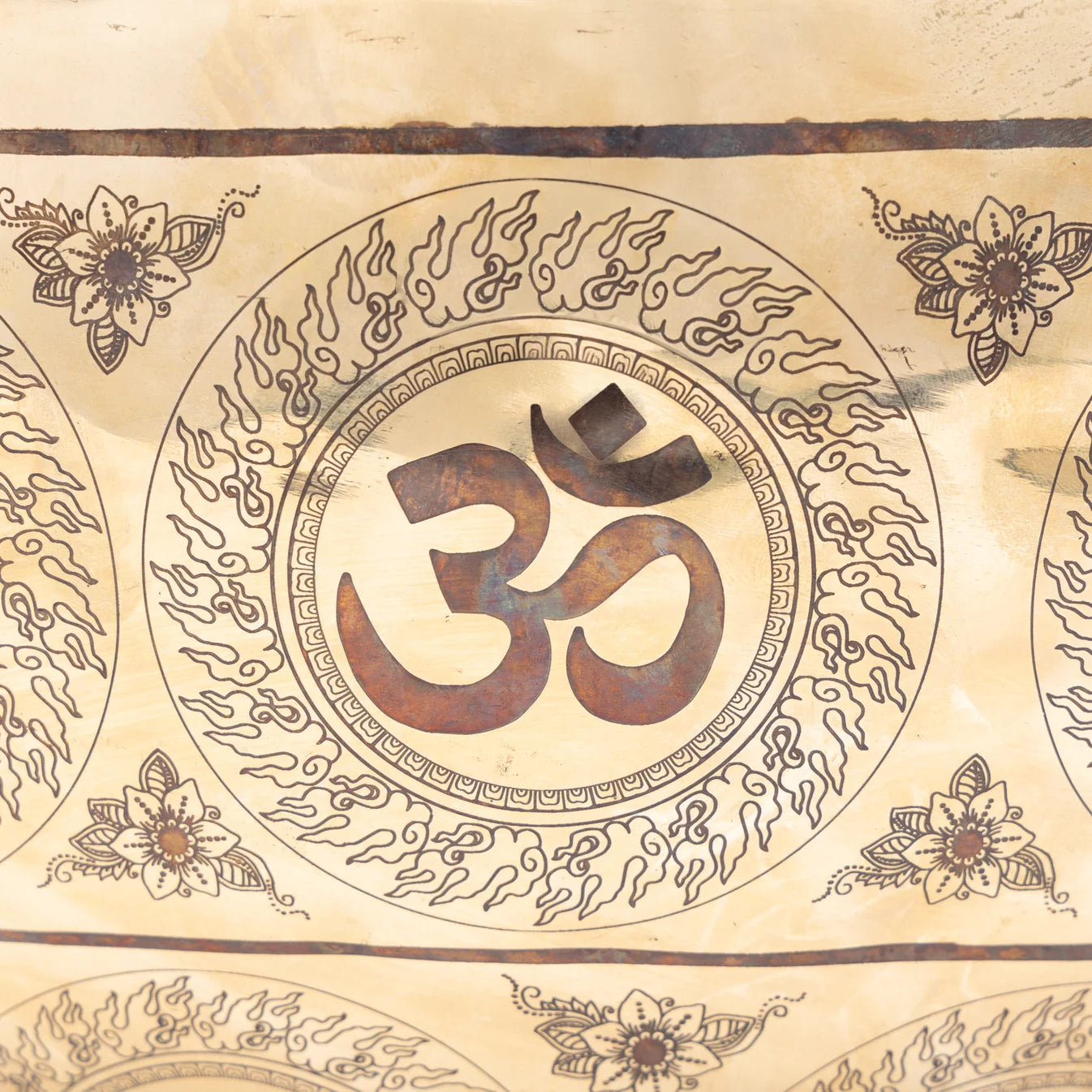 Bol chantant 50 cm – 10,5 kg avec gravures des chakras et de la Fleur de Vie - Vendu avec maillet XL de 70 cm
