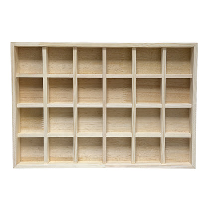 Plateau en bois (Pin) à 24 compartiments, idéal pour organiser et présenter vos objets, que ce soit pour des bijoux, des accessoires ou des articles de décoration