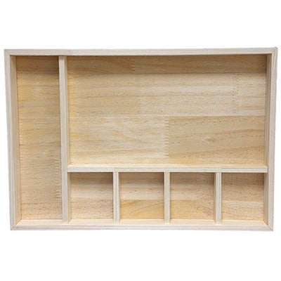 Plateau en bois (Pin) à compartiments, idéal pour organiser et présenter vos objets, que ce soit pour des bijoux, des accessoires ou des articles de décoration