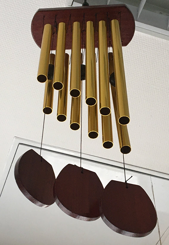 Carillon à vent à 12 tubes qui forment une gamme musicale harmonieuse ! 70 centimètres - 415 grammes !
