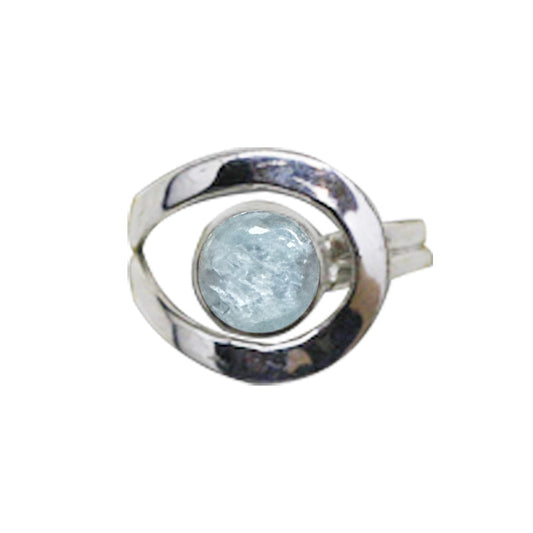 Élégante bague en aigue-marine, cabochon serti sur anneau en Argent 0.925 ! Taille réglable d'environ 50 à 60 Fr. !