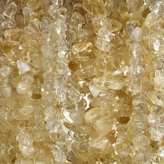 Citrine (quartz), bracelet de 17 à 21cm, collier de 42cm et sautoir de 85cm. Perles de type 'baroque/ chips' de formes naturelles montées sur fil élastique ou fil d'acier de haute résistance !