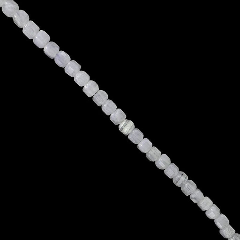 Agate Blue Lace - Perles carrées de 2 mm. Vendu en fil de perles de 40 cm, en bracelet de 17 à 21 cm, ou en collier de 42 à 47 cm. Qualité AA à AAA !