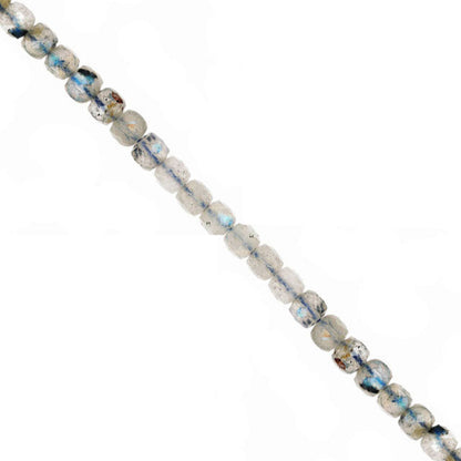 Labradorite, perles carrées de 2x2 mm. Vendu en fil de perles de 40 cm, en bracelet de 17 à 21 cm, ou en collier de 45. Qualité AA à AAA !