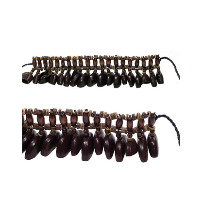 Bracelets de cheville en graines. Enfilée sur un élastique et munie d'un cordon pour attacher. - 4 graines au choix