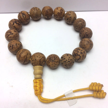 Bracelet, collection en graines ou bois, élastique avec fermeture coulissante. Belle qualité, parfait !