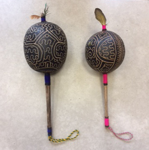 Sélection de hochets chamaniques – Pérou ou Indonésie, plusieurs tailles et sons, parfaits pour rituels, méditation et musique !