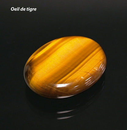 Sélection de galets/ pierres plates au choix ou en lot de 12, avec 1 face incurvée pour le pouce, parfait pour les massages, de 4x3x1 cm environ. Très belle qualité !