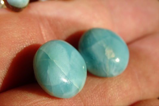 Puces/ Clous/ Boucles d'oreilles en 'Larimar' de république Dominicaine, qualité AA à AAA. Finition Argent 0.925, parfait !