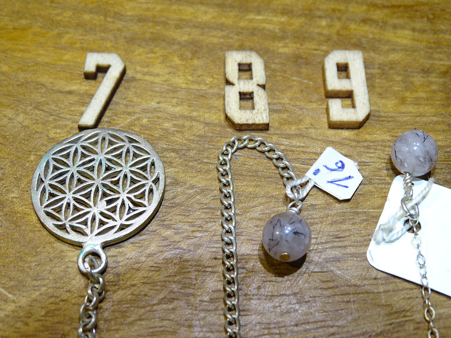 Création 'fait main' 100% Zen C°, chaînette seule pour pendule, pour remplacer la chaînette d'origine ou pour créer des pendules selon vos souhaits !