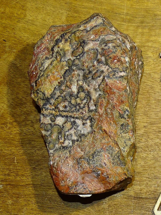 Jaspe Léopard - Spécimen brut de 172,5 grammes - de 90x55x35mm. Très beau morceau !