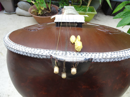 SITAR INDIEN avec Tumba, modèle neuf, prêt à jouer - 11 cordes sympathique + 7 cordes de jeux !