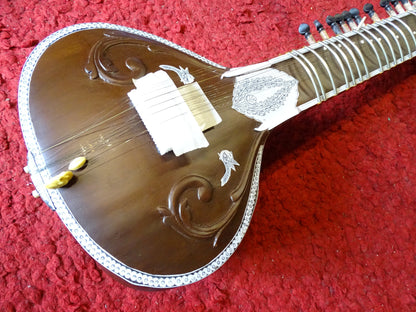 SITAR INDIEN avec Tumba, modèle neuf, prêt à jouer - 11 cordes sympathique + 7 cordes de jeux !