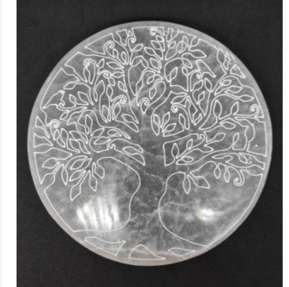 Disques/ Plateaux en Sélénite avec Arbre de vie, Fleur de Vie, Yin Yang, Horoscope ou Métatron. 2 tailles au choix : 10 ou 15 cm. Parfait pour recharger les minéraux !