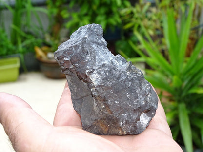 Shungite Petrovsky  – Pierre brute naturelle 75x55x25 mm, 40 g – Pièce rare et authentique !