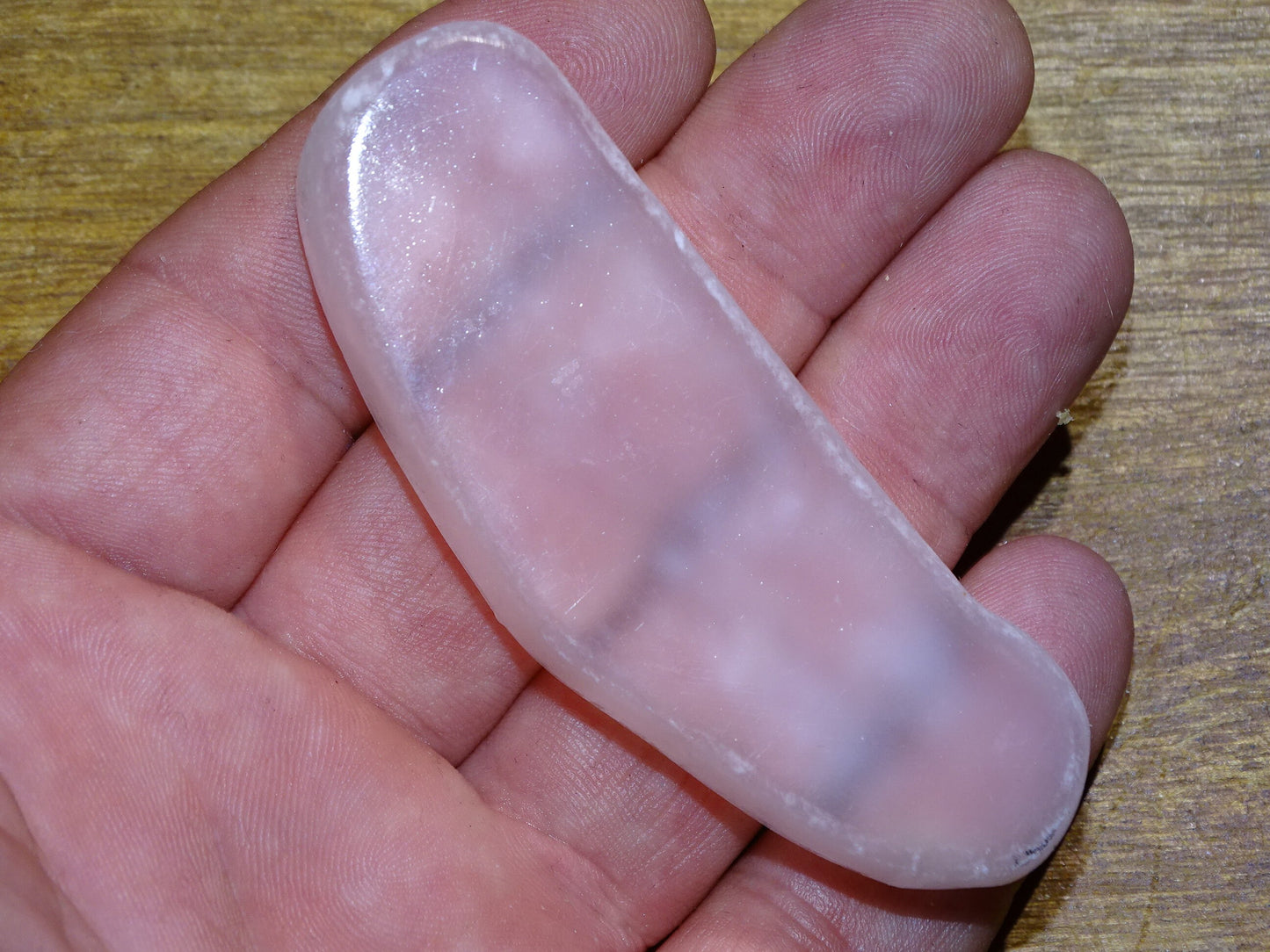 Ulexite - spécimen naturel 'pierre télévision' - 78 x 28 x 15 mm - 59,2 gr. - Qualité AA à AAA