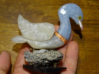 Statuette de Cygne Fait Main – Pièce Artisanale aux Très Belles Finitions, Objet Décoratif Unique et Élégant - 10 x 8 x 5 cm - 250 g