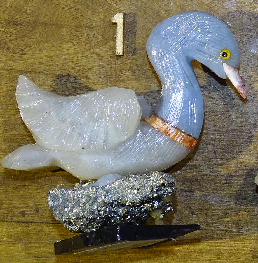 Statuette de Cygne Fait Main – Pièce Artisanale aux Très Belles Finitions, Objet Décoratif Unique et Élégant - 10 x 8 x 5 cm - 250 g