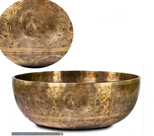 Bol chantant 50 cm – 10-11 kg, gravures : Pieds de Bouddha, 7 chakras, Fleur de la Vie, 8 symboles bouddhistes & mantra O.M.P.H