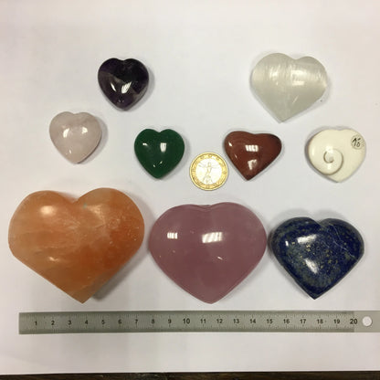Collection/ Sélection 'coeur de pierres', modèles au choix, de 3 à 6 centimètres. Belles finitions, belles pièces, parfait !