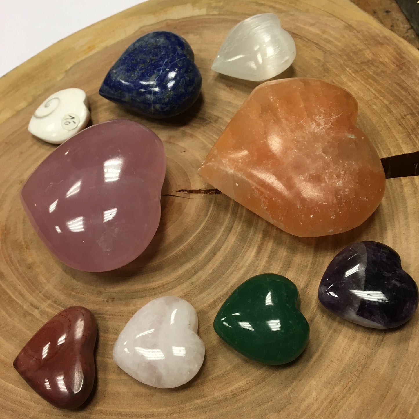 Collection/ Sélection 'coeur de pierres', modèles au choix, de 3 à 6 centimètres. Belles finitions, belles pièces, parfait !