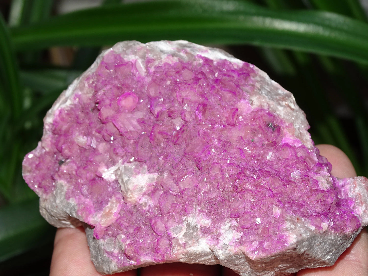 Cobalto calcite ou calcite cobaltifère, spécimen brut - 99 x 69 x 39 mm - 279,4 gr.