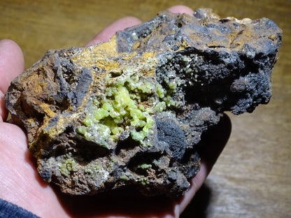 Pyromorphite, spécimen brut - 131 mm x 90 x 75 - 667 gr.
