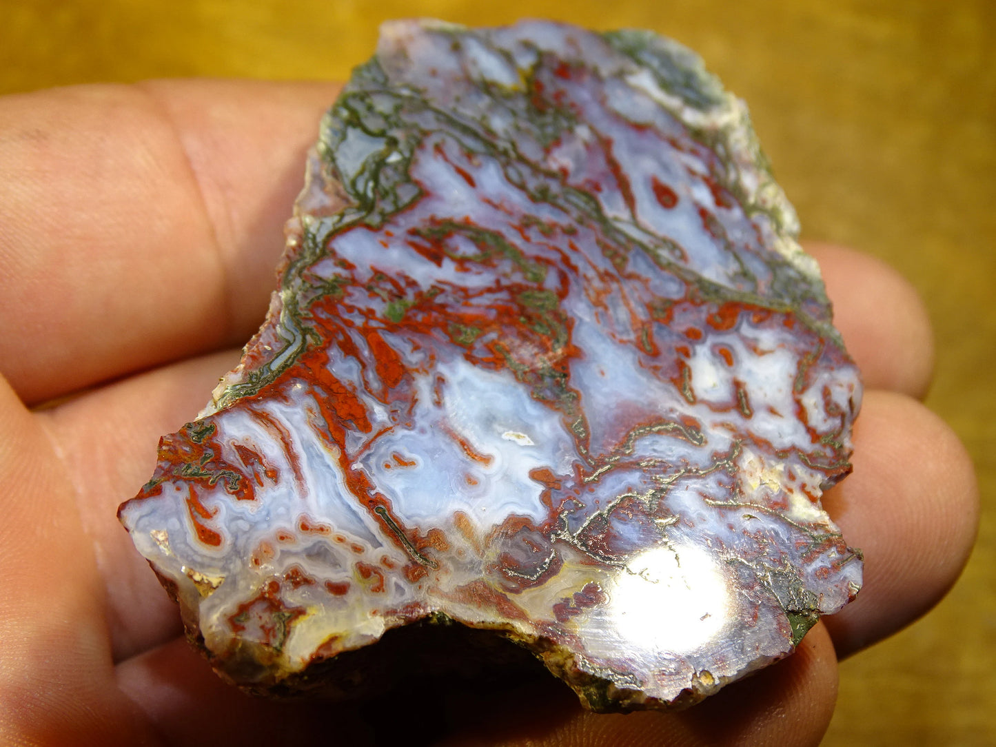 Agate mousse, magnifique spécimen de 62x50x22mm - 60,7 grammes. Des dessins et couleurs rares et uniques !