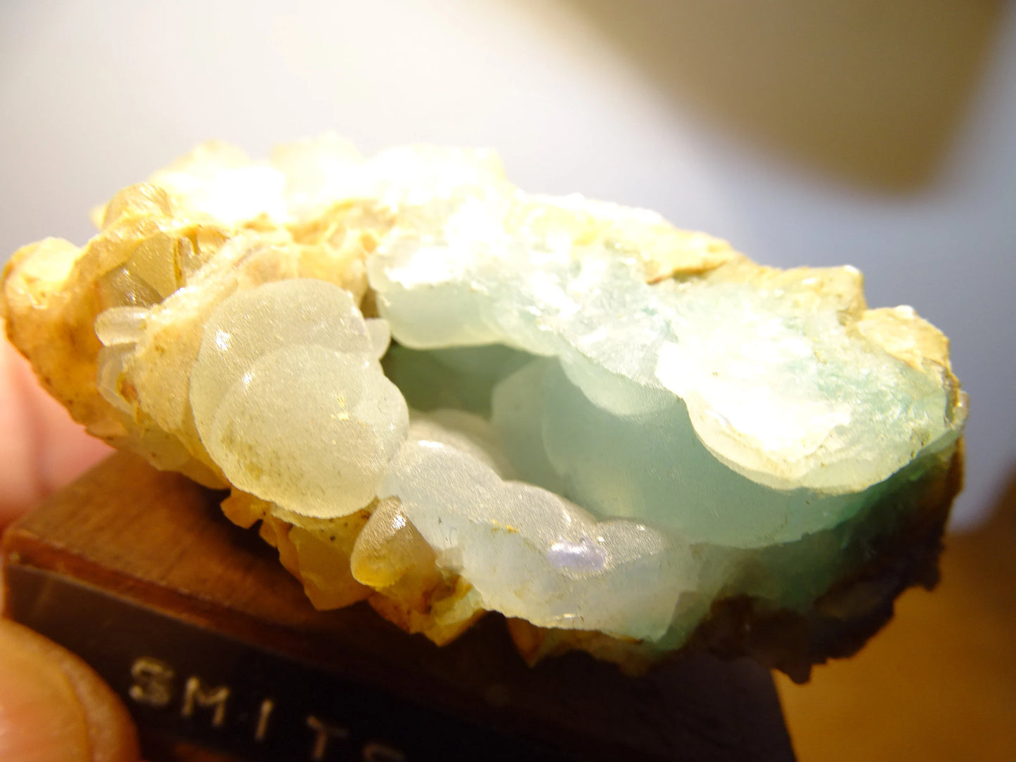Smithsonite bleue – spécimen brut et naturel - Collection ancienne - 60 x 35 x 29 cm - 80 gr.