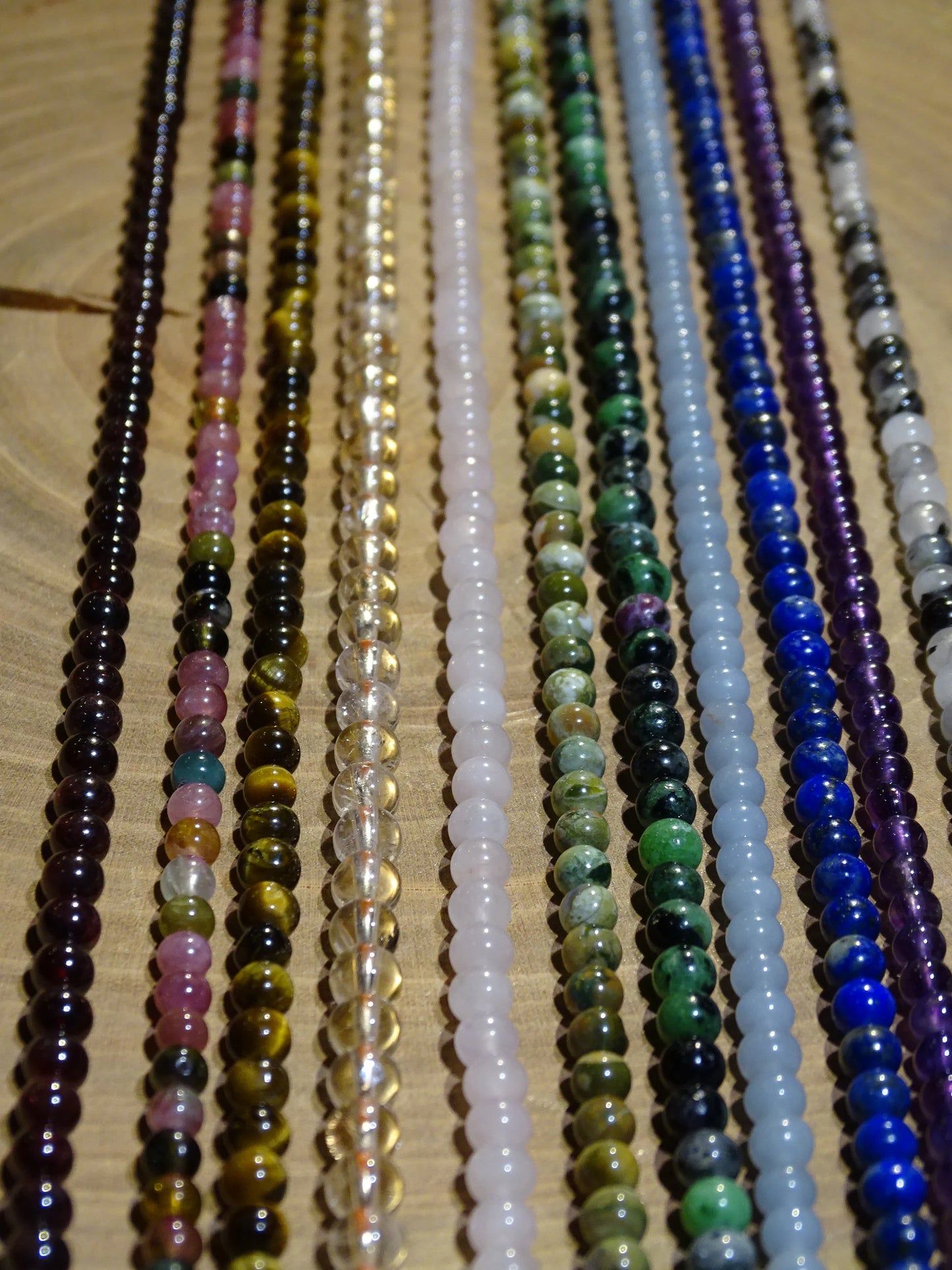 Collier 50 cm transformable en bracelet 3 rangs, au choix en perles 4-6-8 mm, concept fait main par Z° C°, fil élastique haute résistance !