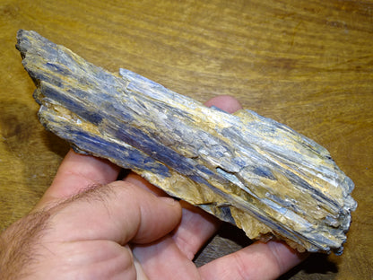 Cyanite disthène, spécimen naturel - 170 x 47 x 32 mm - 396 gr.