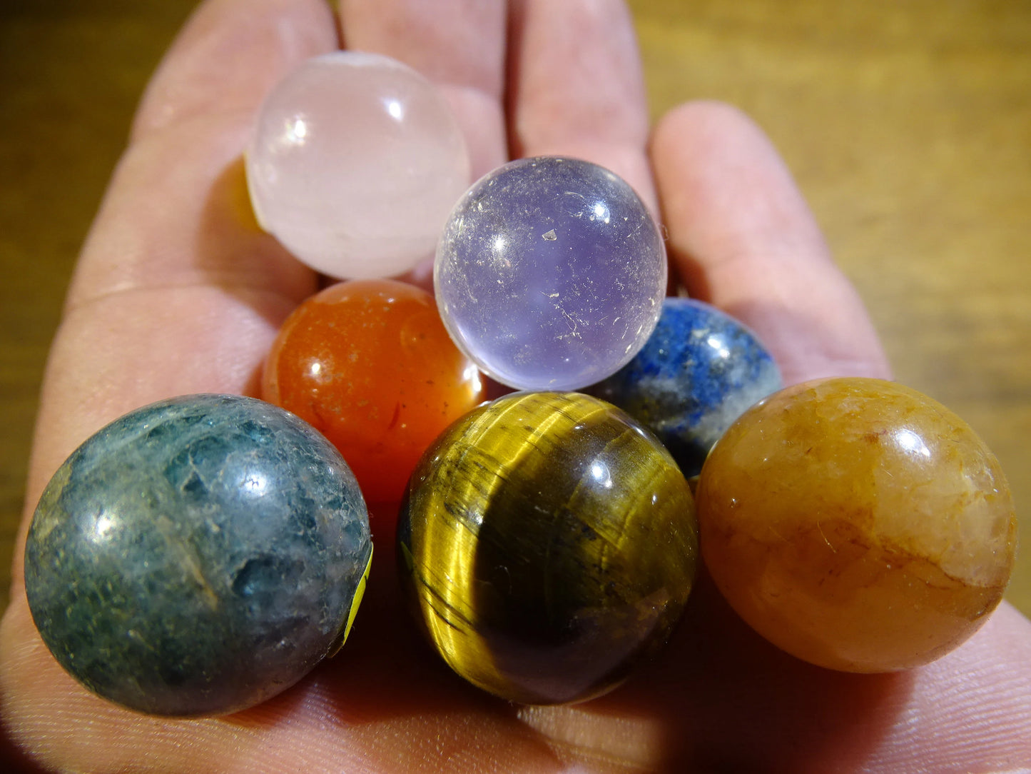 Set de 7 sphères/ 7 chakras, en pierres de 20mm de diamètre, un kit parfait pour la lithothérapie, collection, exposition...!