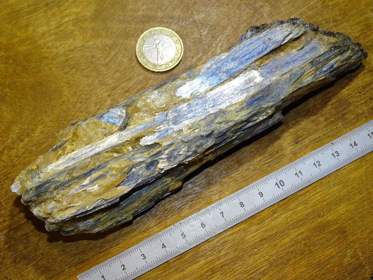 Cyanite disthène, spécimen naturel - 170 x 47 x 32 mm - 396 gr.
