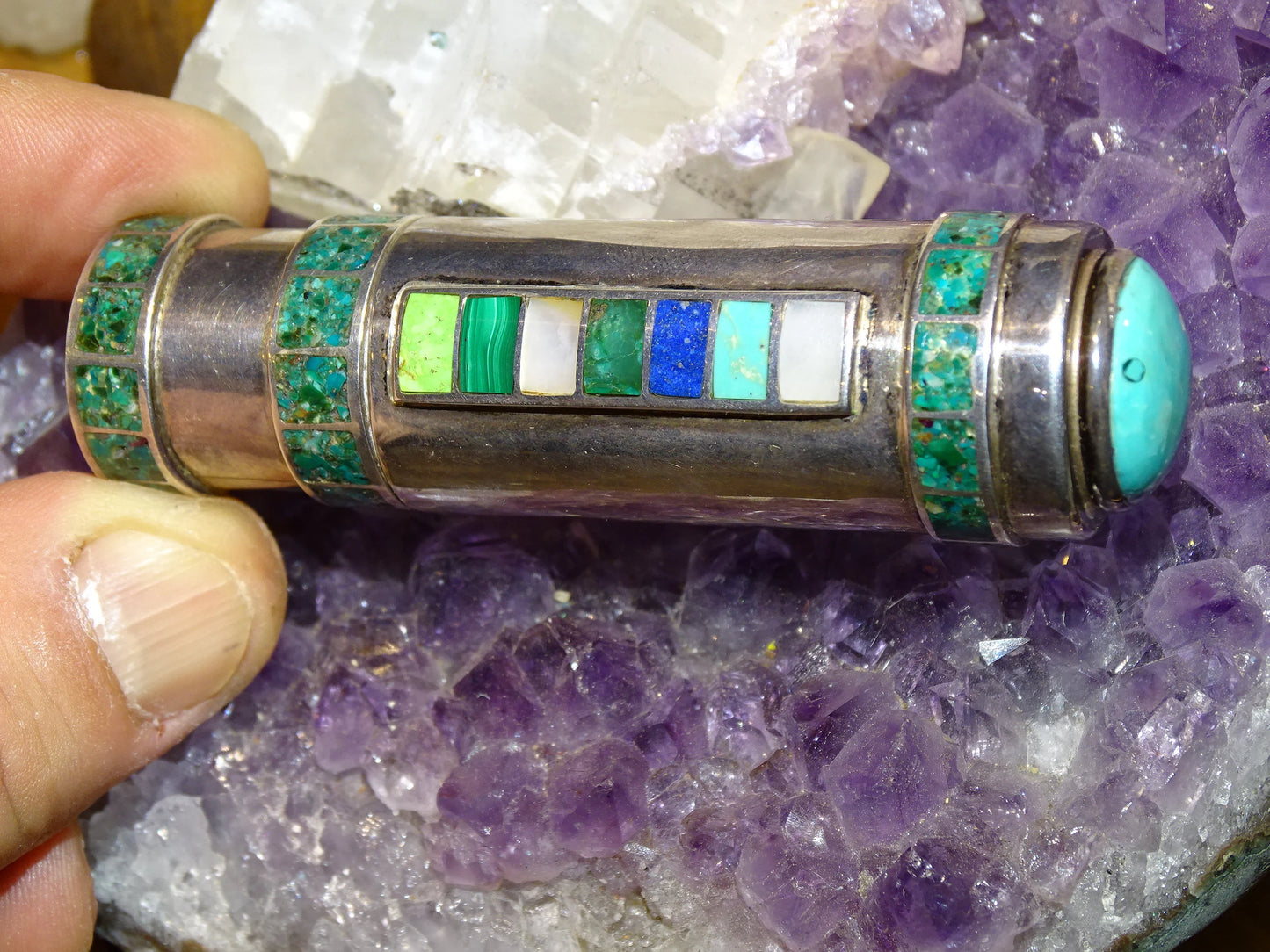 Etui/ Tube/ Stick en c habillé de pierres de types turquoise, réalisé par un bijoutier Français !
