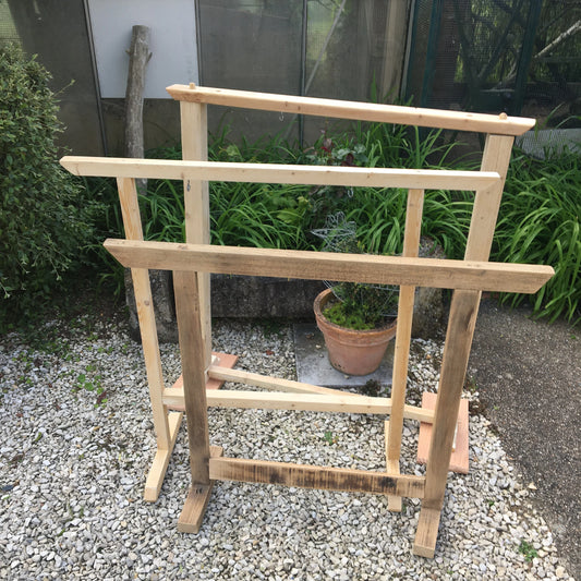 Supports en bois, pour gong ou tambour de 30 jusqu'à 110 cm. 3 modèles au choix, 2 finitions 'mate' ou 'brillante' !