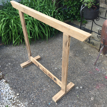 Supports en bois, pour gong ou tambour de 30 jusqu'à 110 cm. 3 modèles au choix, 2 finitions 'mate' ou 'brillante' !