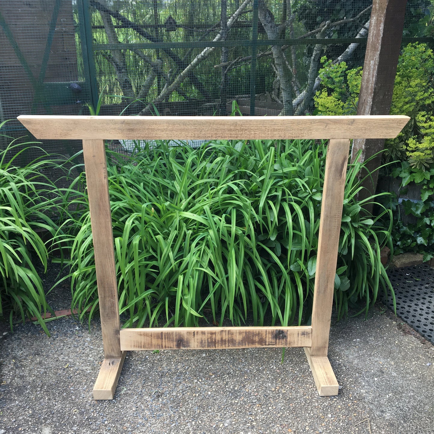 Supports en bois, pour gong ou tambour de 30 jusqu'à 110 cm. 3 modèles au choix, 2 finitions 'mate' ou 'brillante' !
