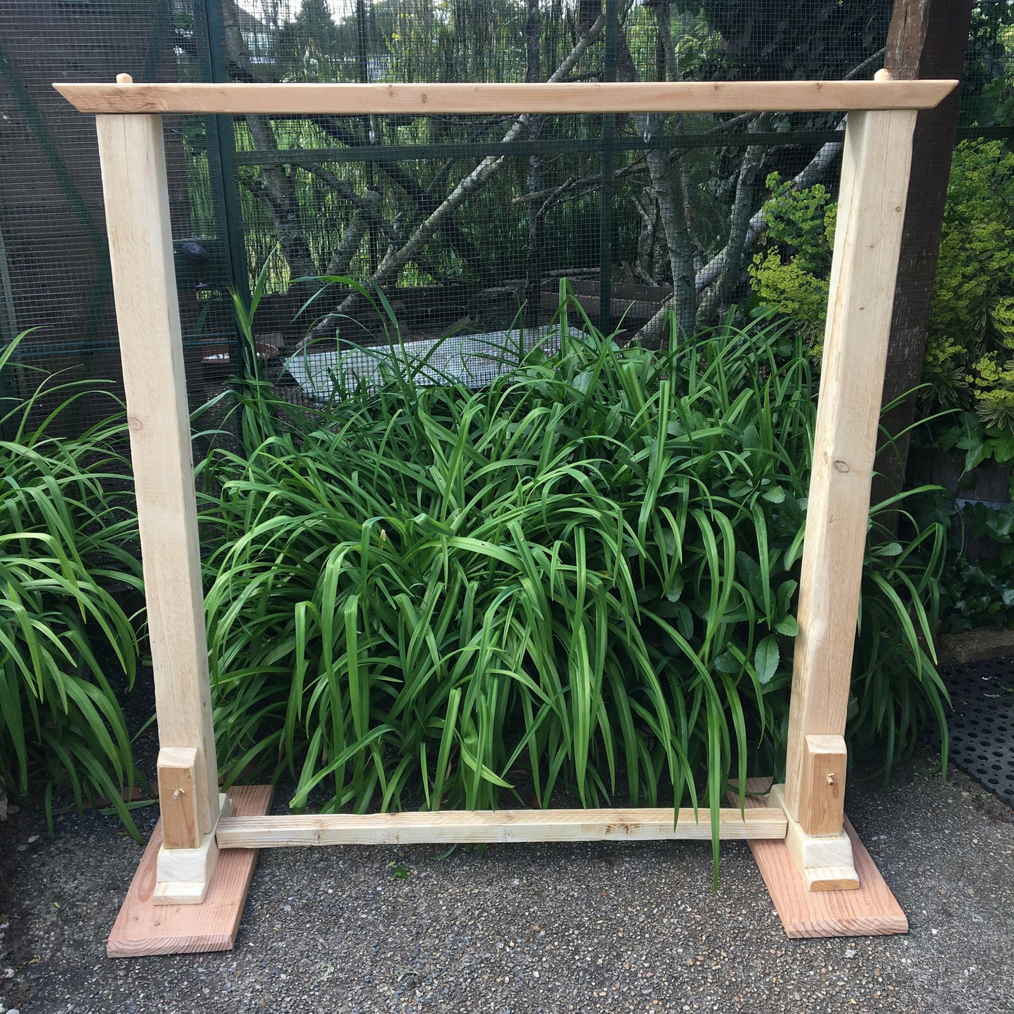 Supports en bois, pour gong ou tambour de 30 jusqu'à 110 cm. 3 modèles au choix, 2 finitions 'mate' ou 'brillante' !