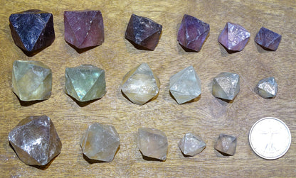 Fluorite verte ou violette - Cristaux naturels au choix de 30mm x 20 x 20 environ - 8 à 20 grammes. Très belle qualité !