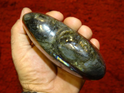 Coeur en labradorite de taille L, 10x10x4cm - 450 gr.. Belles finitions, beaux reflets bleutés, belle pièce !