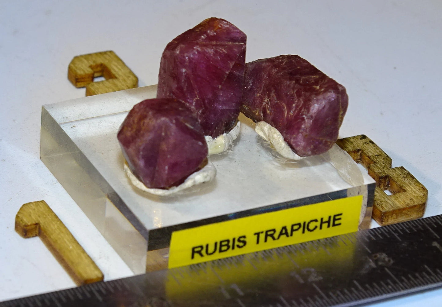 Rubis 'Trapiche', lot de 3 pièces de 10mm x7 x5 environ - 7,9 grammes/ 39,5 carats. Parfait en bijouterie, collection ,exposition...
