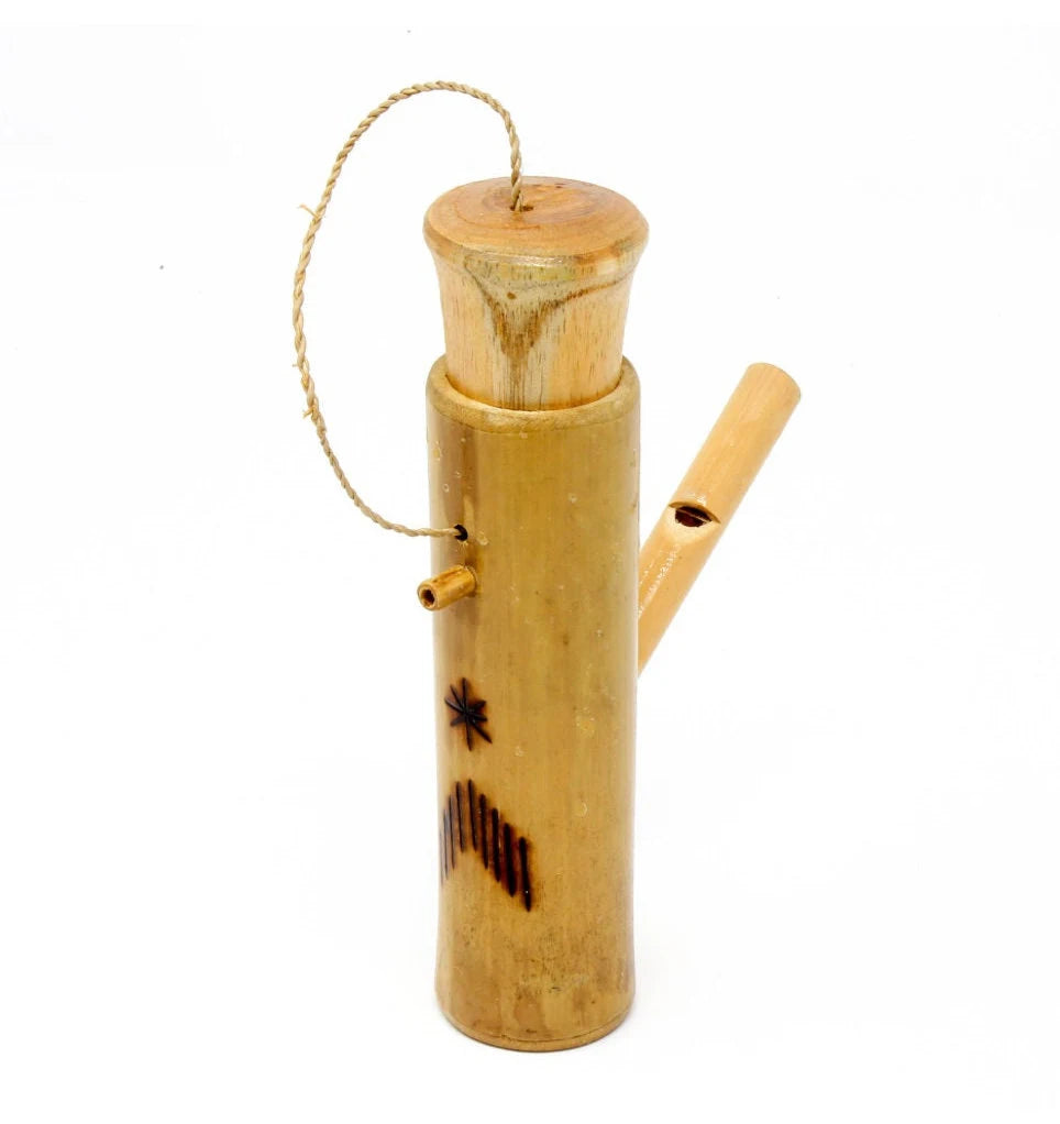Sélection de sifflets en terre cuite, en bambou ou en bois. vendu seul ou en set de 5 pièces. Superbes pièces !