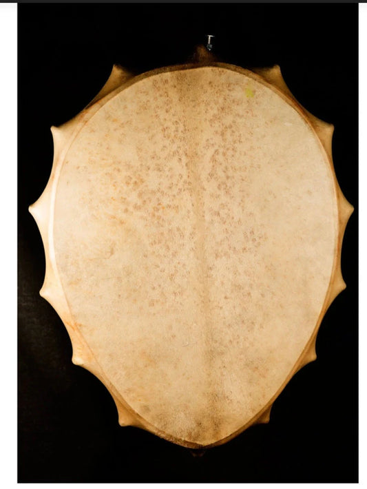 Tambour chamanique façon Sibérie de forme ovale – 64 x 50 x 7 cm - Vendu avec maillet en peau et housse !