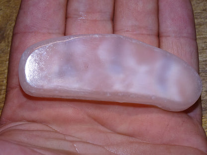 Ulexite - spécimen naturel 'pierre télévision' - 78 x 28 x 15 mm - 59,2 gr. - Qualité AA à AAA
