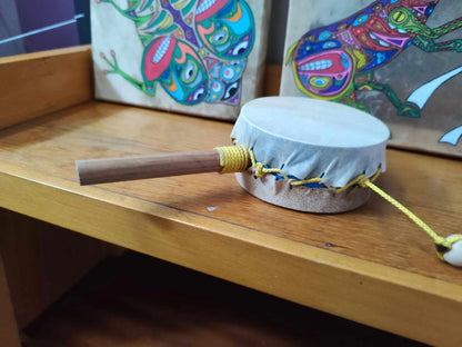 Damaru tibétain – Tambour rituel bouddhiste fait main en France, plusieurs tailles au choix : 10, 20 ou 30 cm