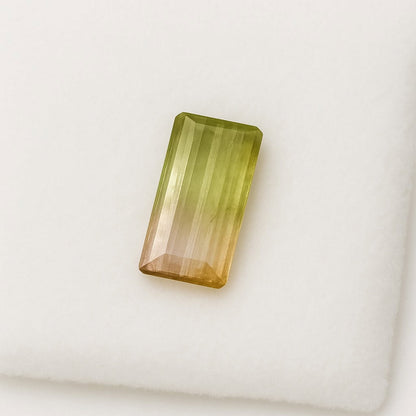 Tourmaline melon d'eau/ pastèque, 3 pierres fines au choix ou en lot de 7mm x 4 x 3 environ - 0,80 carat environ. Parfait en bijouterie, collection ,exposition...