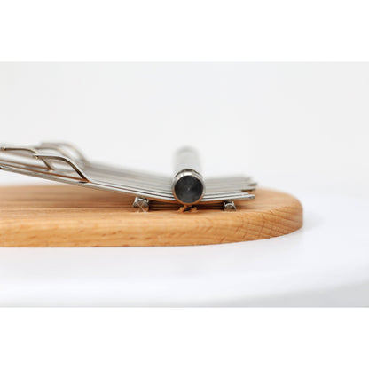 Kalimba/ Piano à doigt à 9 notes, 4 accordages au choix/ 2 finitions. Cadre en peau de veau, fait du meilleur acier qui confère un volume sonore professionnel !