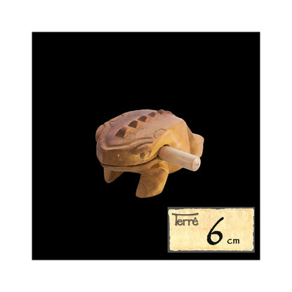 Guiro en bois en forme de grenouille. 3 tailles au choix : de 6 à 20 cm. Livré avec bâton !